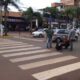 Un Gol Trend blanco chocó a una persona en la avenida San Martín y huyó