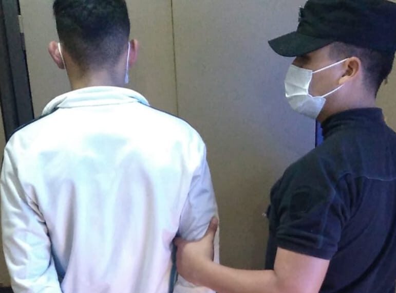 Arrestaron a dos jóvenes por violencia familiar en Posadas