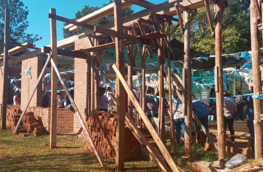 En la celebración de la Virgen de Itatí, realizaron venta de asado para avanzar con la obra de la Capilla