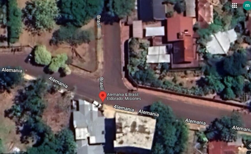 Una pareja y su bebé fueron atropellados por un automóvil