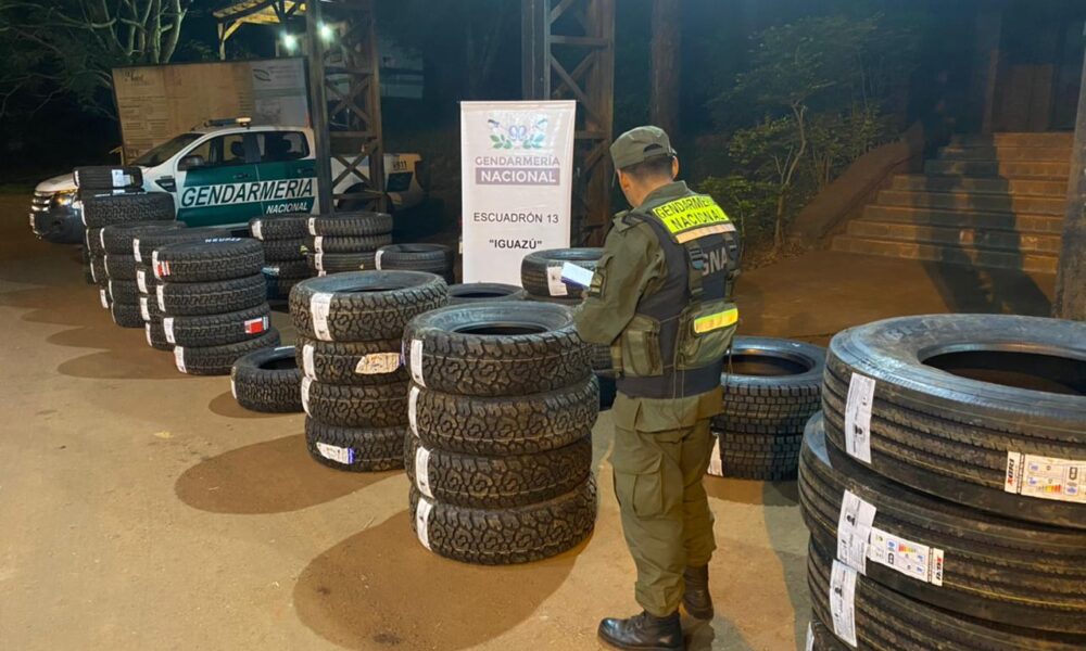 Personal del Escuadrón 13 Iguazú de Gendarmería Nacional secuestró 104 cubiertas de contrabando