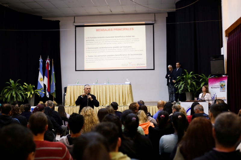 Se realizó el Seminario “Actividad Física y Nutrición” en Montecarlo