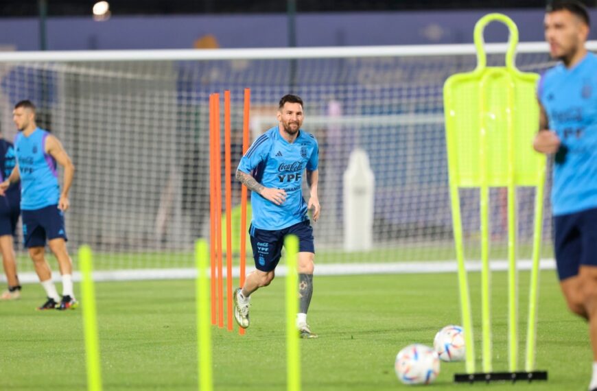Messi participó de la práctica, pero Scaloni aún no define el equipo