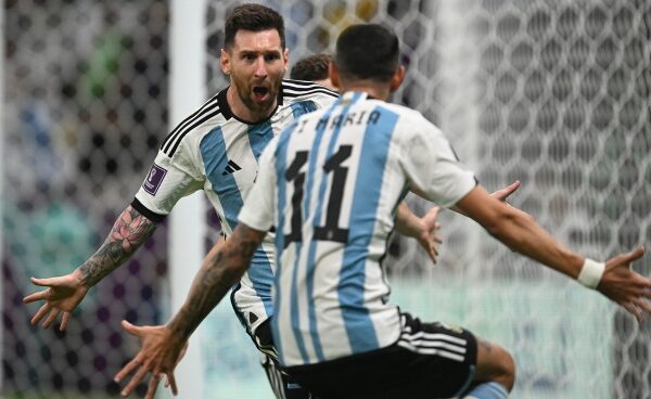 Con goles de Messi y Enzo Fernández, Argentina venció 2-0 a México y dio un paso importante a la clasificación a octavos en el Mundial Qatar 2022