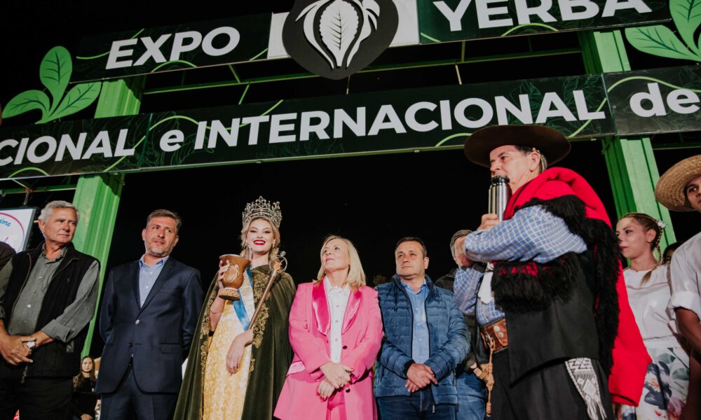 El gobernador encabezó la apertura de la Fiesta Nacional e Internacional de la Yerba Mate en Apóstoles