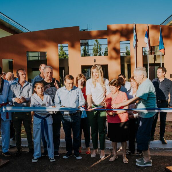 Herrera Ahuad inauguró el nuevo Centro Cívico de Santo Pipó, la estructura más grande en su tipo en Misiones