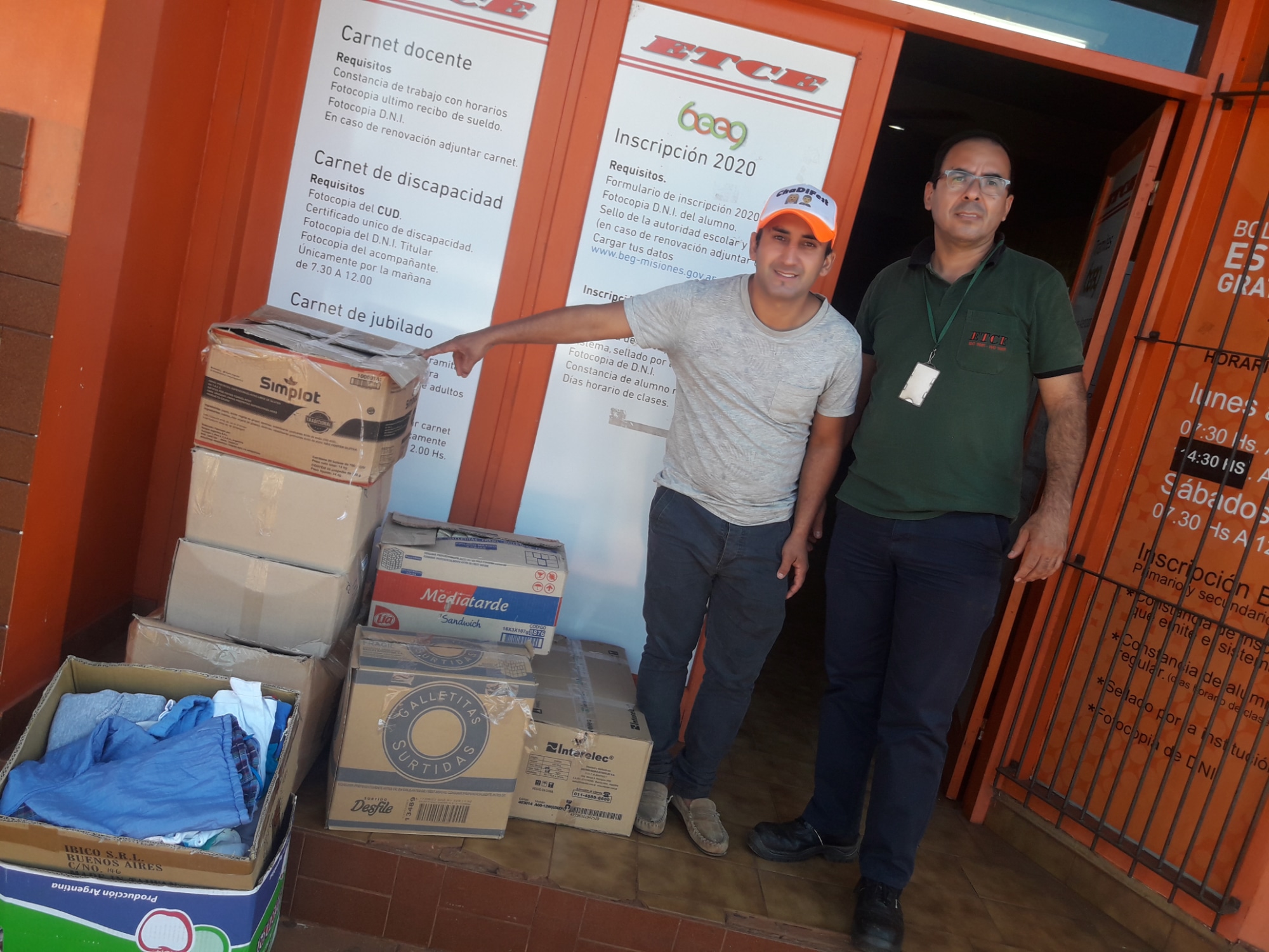 Nueva donación de Choferes Solidarios: 9 cajas de ropa fueron destinadas a un merendero barrio Elena