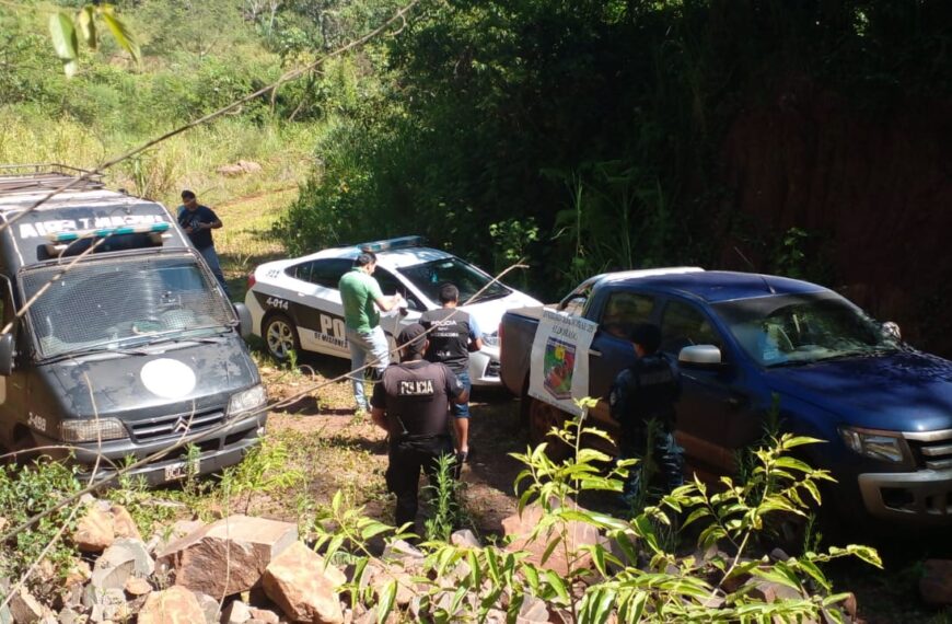 Tras un operativo en la zona oeste policías recuperaron una camioneta robada en San Vicente