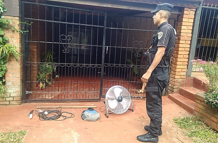 Detuvieron a un hombre que fue sorprendido por la víctima cuando le sustraía pertenencias