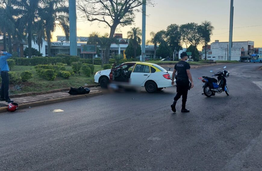 Falleció un taxista luego de despistar y terminar debajo de su automóvil en Posadas