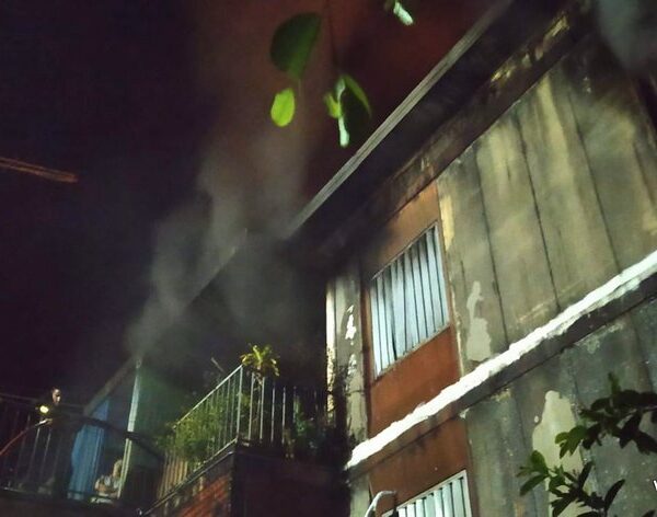 Pareja de jubilados se salvó de incendio gracias a su perro