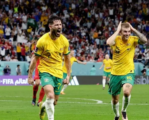 Australia venció a Dinamarca y clasificó, podría jugar contra Argentina, mientras que Francia perdió e igual pasó a 8vos