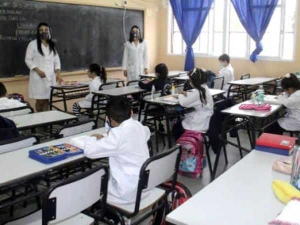 Más de 4 mil escuelas primarias del país realizan hoy las pruebas Aprender 2022