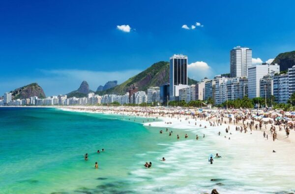 Vacaciones en Brasil: los requisitos que vuelve a imponer el país vecino a los visitantes