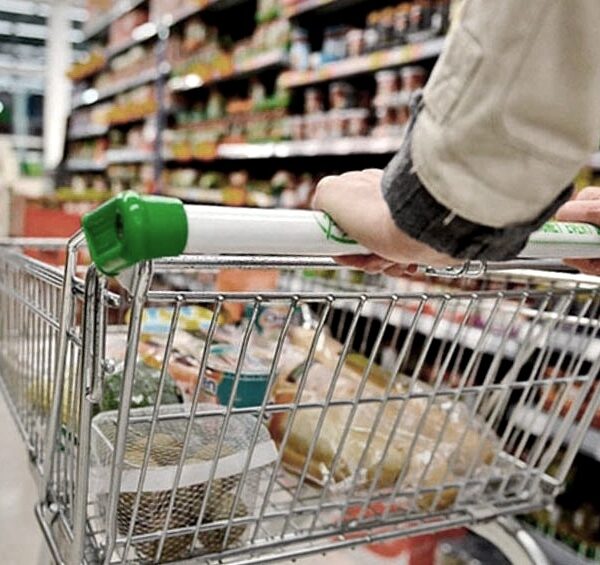 Las ventas en supermercados marcaron un leve retroceso en octubre