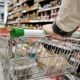 Las ventas en supermercados marcaron un leve retroceso en octubre