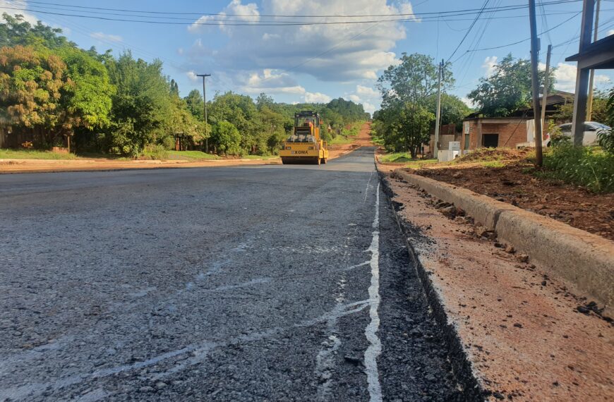 Avanzan las obras para mejorar los caminos de Eldorado