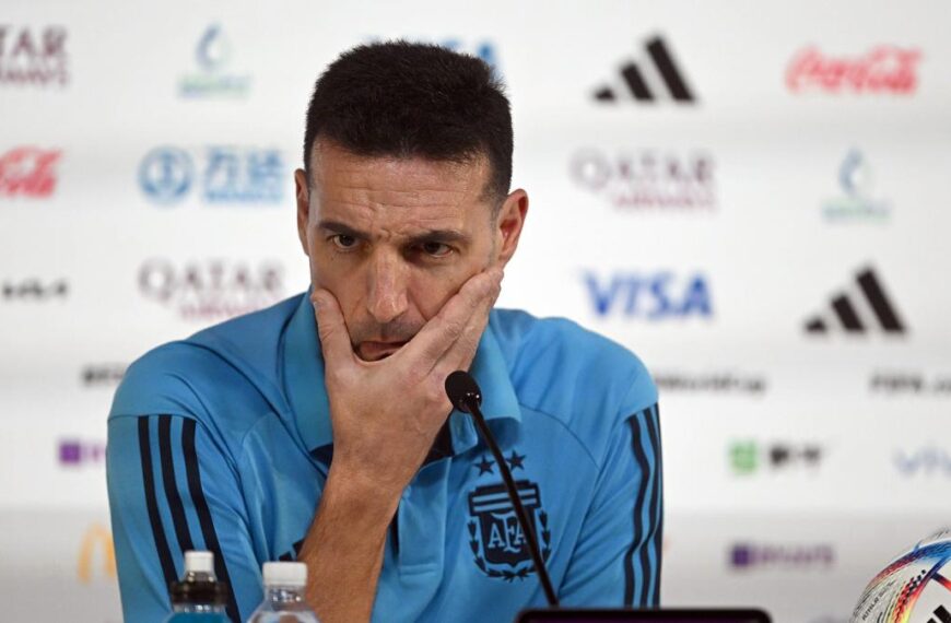 Scaloni, enojado con la prensa: "No sé si juegan para Argentina o para Holanda"