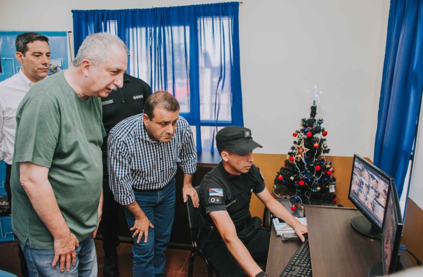 Herrera Ahuad inauguró un nuevo sistema de videovigilancia y entregó viviendas en Campo Grande