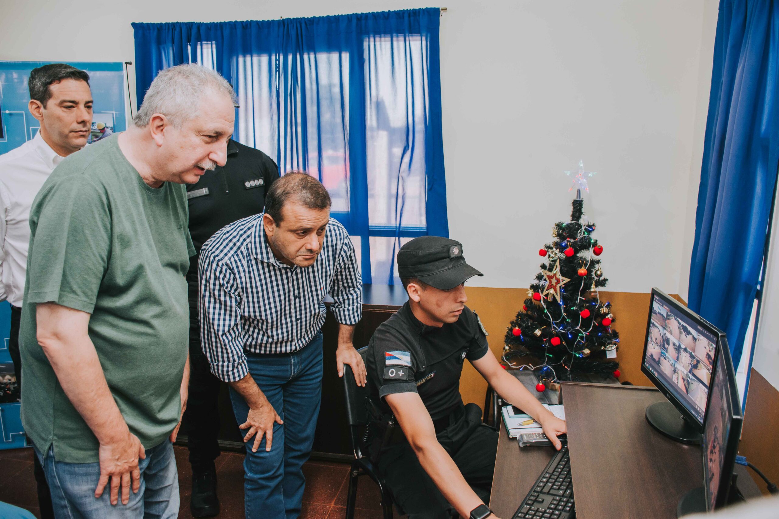 Herrera Ahuad inauguró un nuevo sistema de videovigilancia y entregó viviendas en Campo Grande