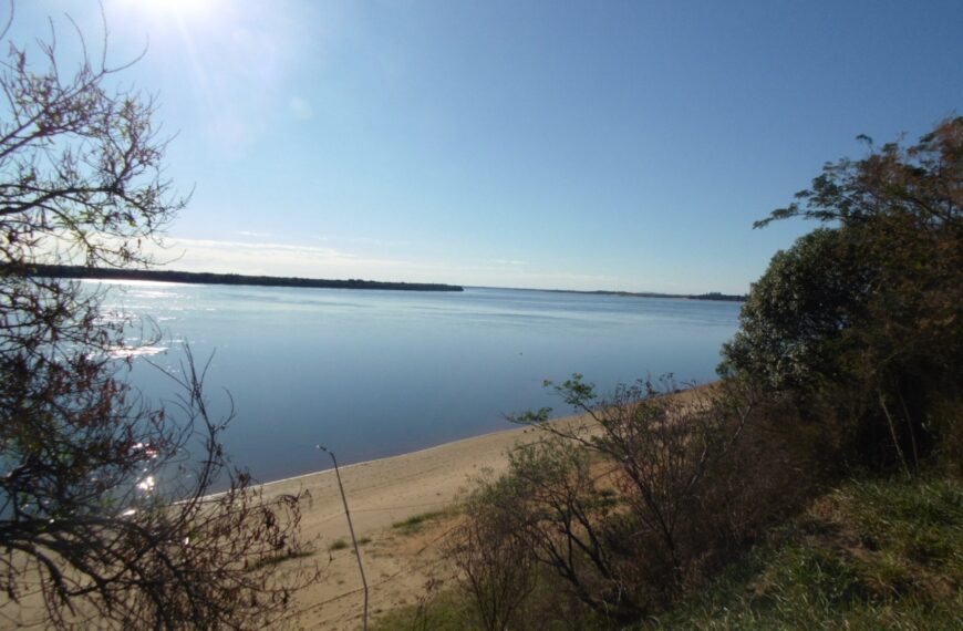 Río Paraná: se esperan lluvias, pero no aumentará su caudal y seguirá en bajante