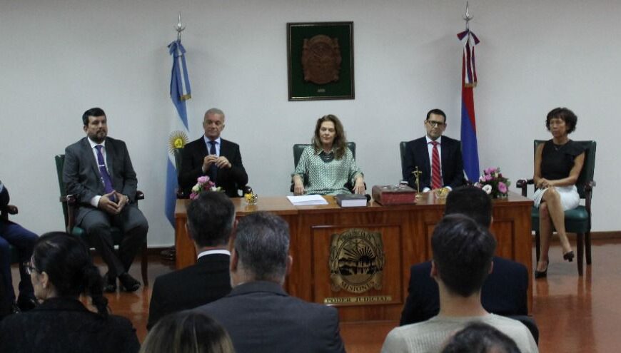 Ceremonia de Jura para dos jueces y tres defensores
