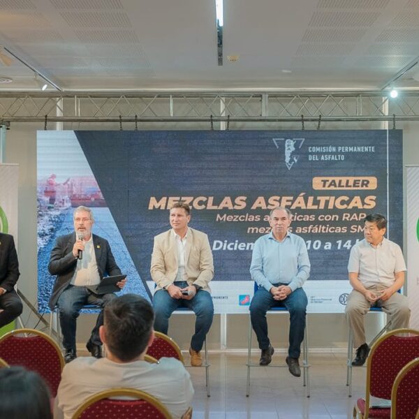 Más de 900 profesionales se capacitaron en el Taller del Asfalto 2022 en Posadas