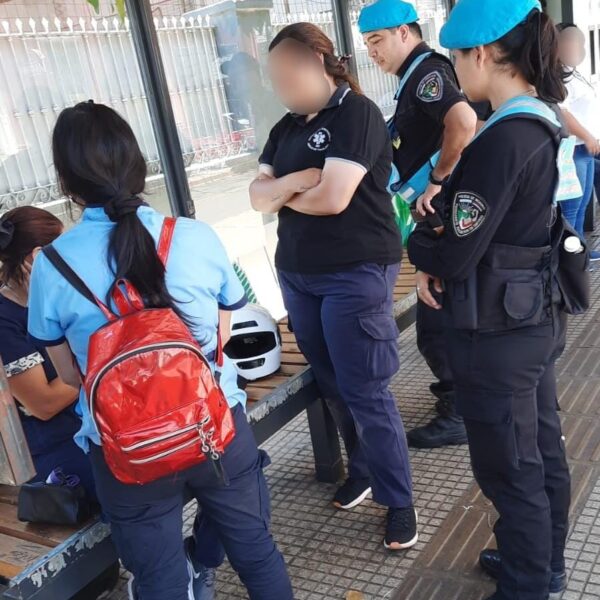 La Policía asistió a más de 7 personas que se desvanecieron debido a las altas temperaturas