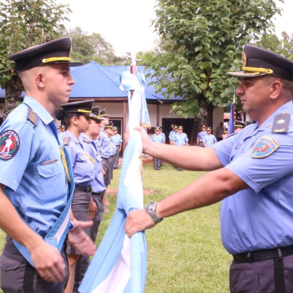 La Universidad de las Fuerzas de Seguridad sede SPP, realizó su cambio de abanderados