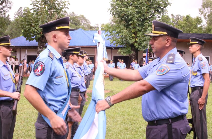 La Universidad de las Fuerzas de Seguridad sede SPP, realizó su cambio de abanderados