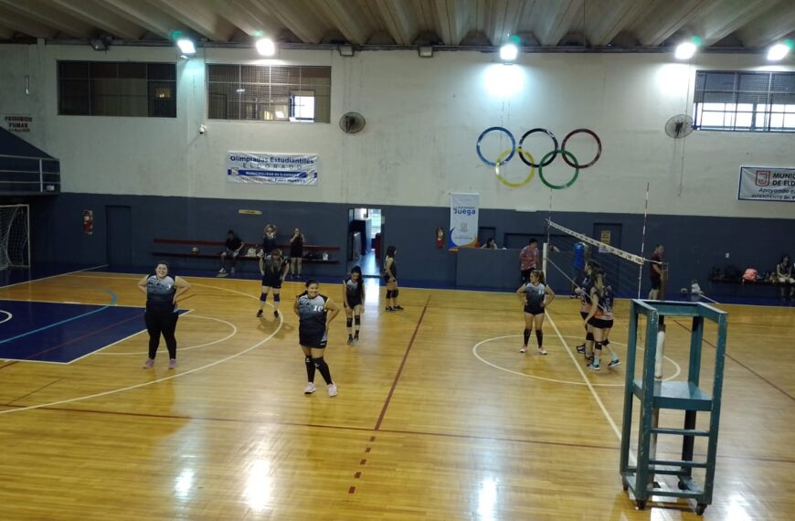 Esta noche finaliza el Torneo Interbarrial de Voley en el Polideportivo Municipal del km 9