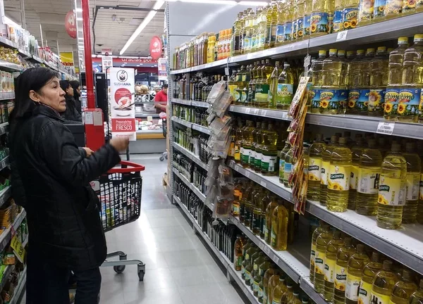 El Gobierno creó un programa para garantizar el abastecimiento de aceite y sostener los precios