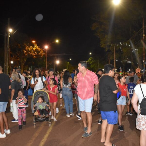 Destacan el éxito del primer encuentro de autos de exposición en Montecarlo