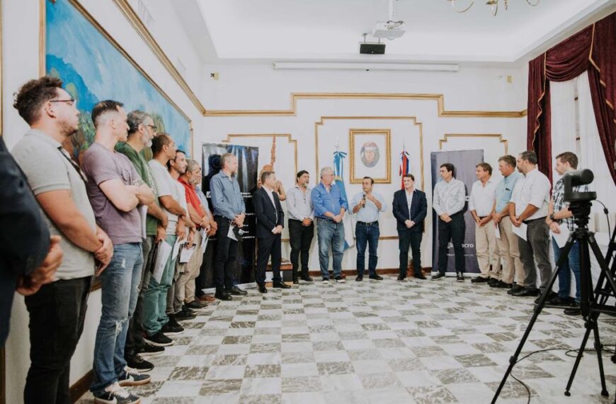 Entregaron fondos a emprendedores forestales y cerveceros