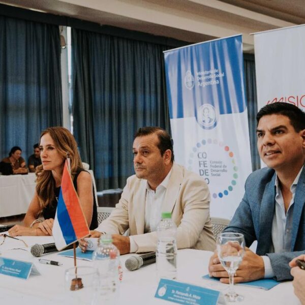 Herrera Ahuad y Tolosa Paz encabezaron la apertura del Consejo Federal de Desarrollo Social