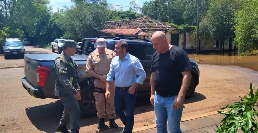 Herrera Ahuad recorrió las zonas inundadas en Panambí y Colonia Aurora para tomar rápidas medidas de asistenciaHerrera Ahuad recorrió