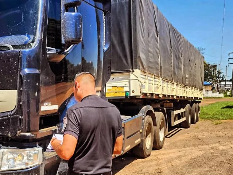 Tres camiones que transportaban soja fueron retenidos por distintas irregularidades