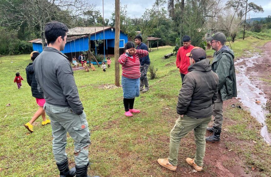 Inspección del Ministerio de Ecología en Caraguatay ante denuncia de la comunidad Yacá Porá