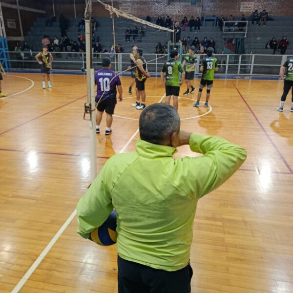Se abre la segunda fecha del torneo Libre de masculino de voley