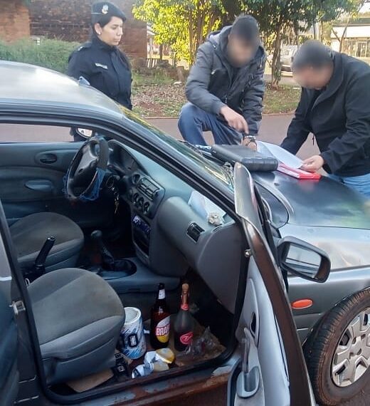 Pico de alcohol en sangre y una mezcla de bebidas en el auto: así detuvieron a dos hombres en un control vial policial