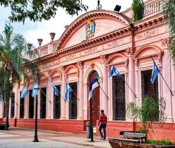 Con el equilibrio fiscal como norte, Misiones prohíbe ampliar la planta estatal