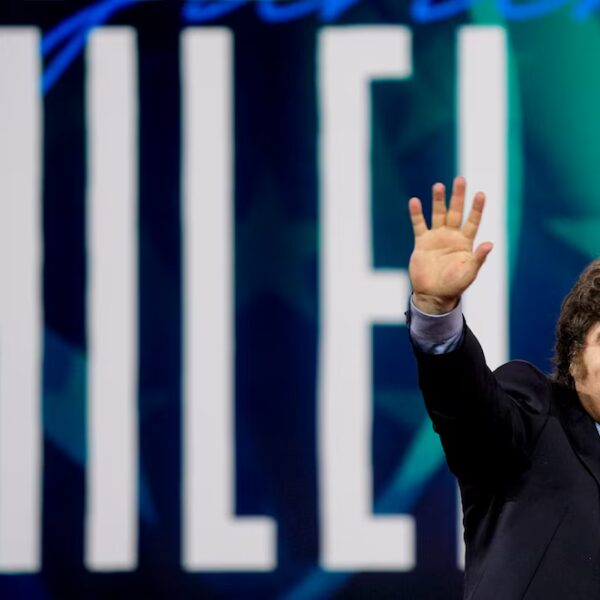 Milei firmará los vetos al límite del plazo y creen que el frente de los gobernadores no pone en riesgo los votos