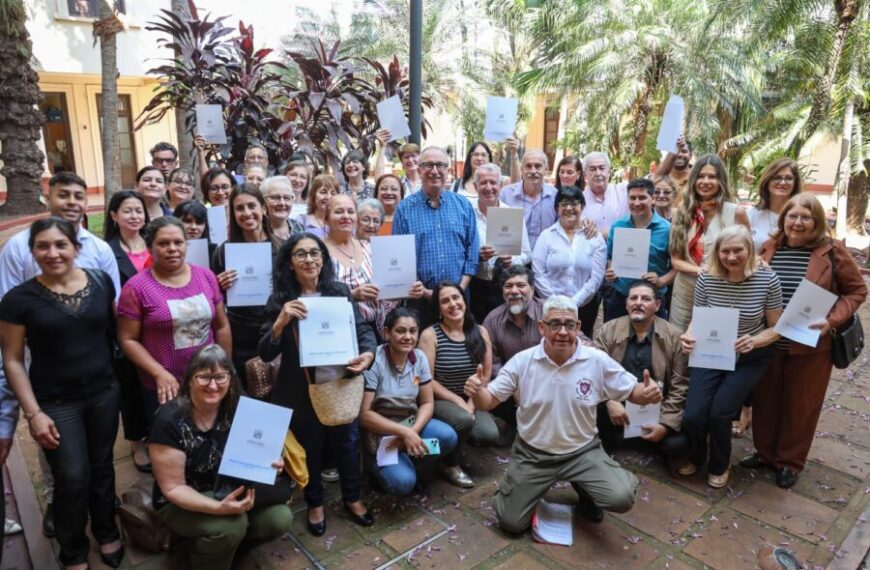 Passalacqua entregó fondos por casi $150 millones a bibliotecas populares de Misiones: “en un mundo tan tensionado como el de hoy, la lectura es refugio y una herramienta crítica”