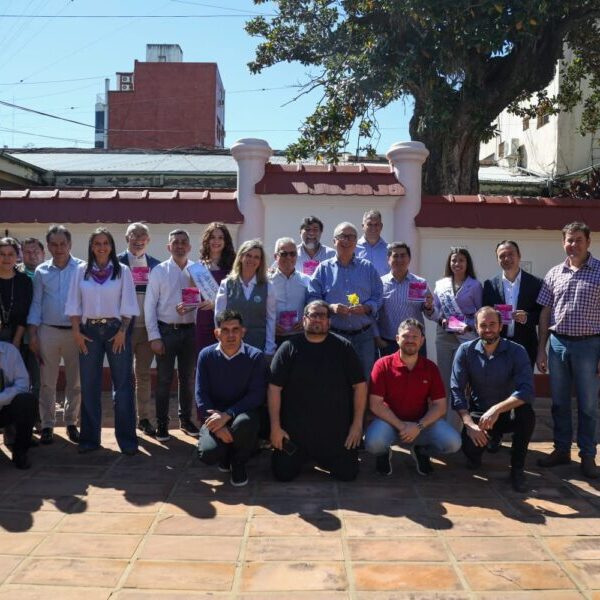 Passalacqua presentó la 16ª Expo Región de las Flores que se realizará en Puerto Rico: “queremos que Misiones se convierta en referente en la producción de flores en Latinoamérica”