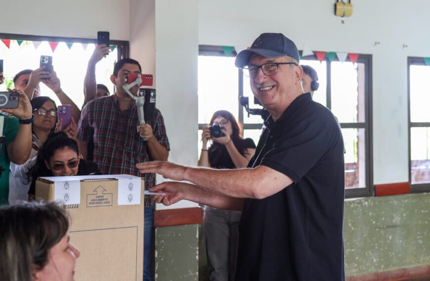 Passalacqua votó en Oberá y expresó su dolor por la tragedia vial en Campo Viera