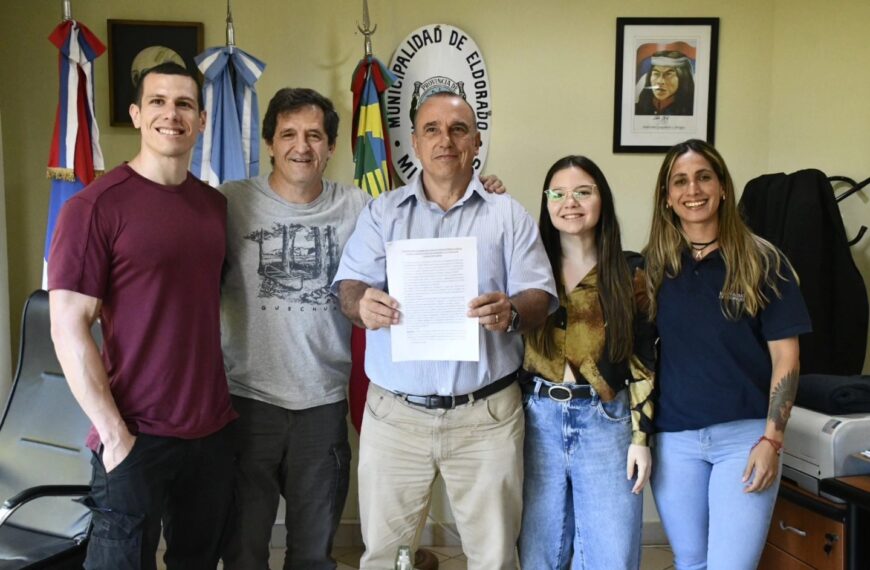 Eldorado: El Ejecutivo y la Fundación Tackleando Muros firmaron un convenio