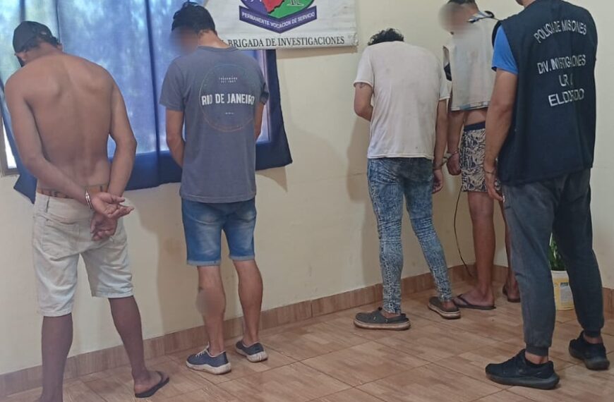 Hay cuatro demorados por robar elementos de tenis de un auto estacionado frente a un supermercado eldoradense