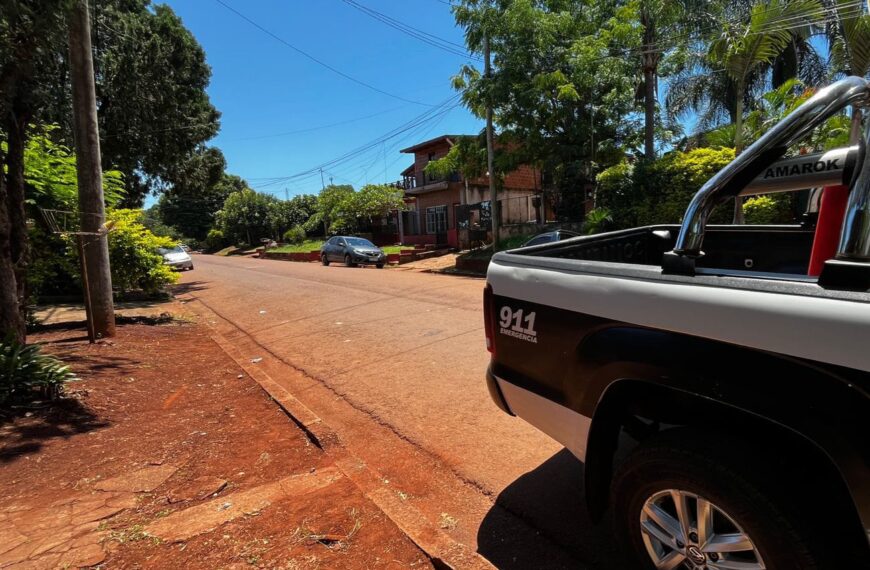 Motociclista sufrió lesiones graves tras despiste en barrio 20 de Junio de Eldorado