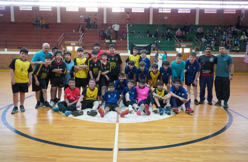 El primer encuentro de handball en Eldorado fue un éxito