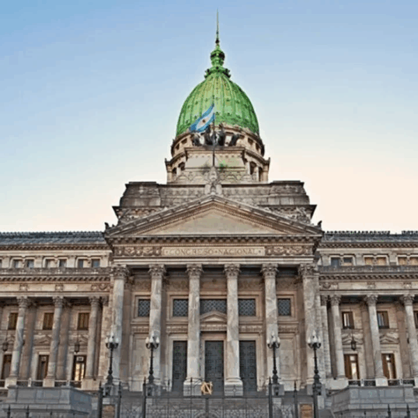 El Gobierno busca convocar a sesiones extraordinarias antes del 10 de diciembre